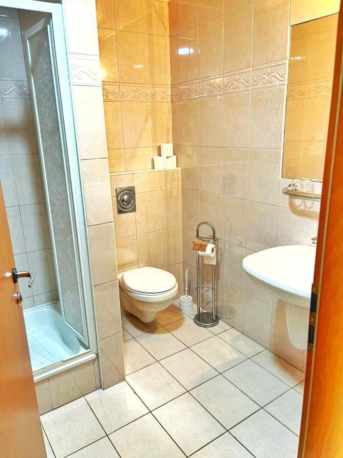 Alkotmany Vendeghaz Hotell Sárvár Eksteriør bilde