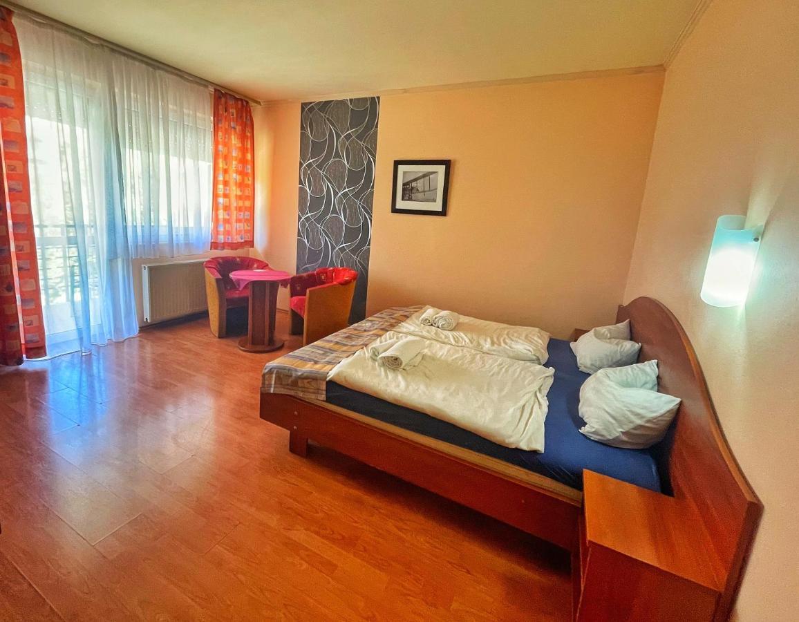 Alkotmany Vendeghaz Hotell Sárvár Eksteriør bilde